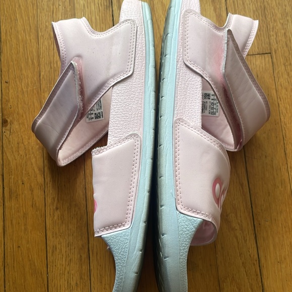Adidas Adilette Sandals (Clear Pink/Cherry Metallic/Cloud White) Velcr Straps - Picture 5 of 8